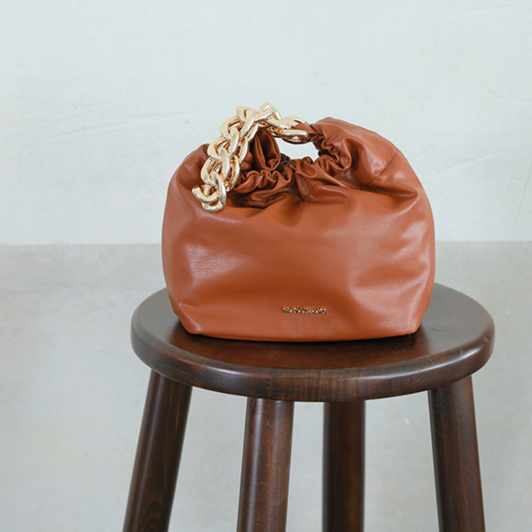 【アップルレザー】ペニー チェーン ハンドバッグ~PENNY CHAIN HANDBAG ジンジャーブレッド / GINGER BREAD