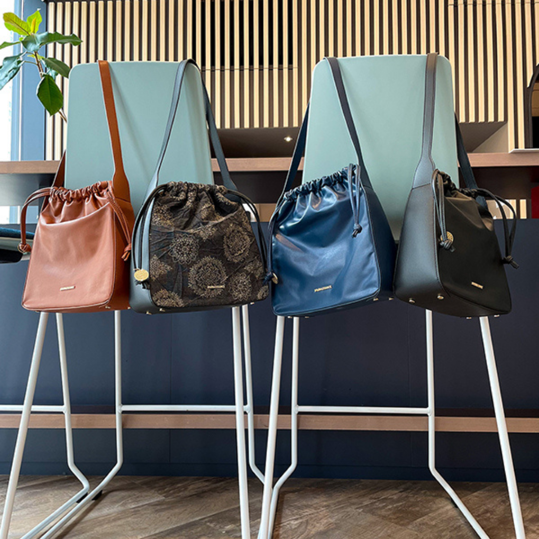 【アップルレザー】ジェシートート JESSIE TOTE~ブラック / BLACK