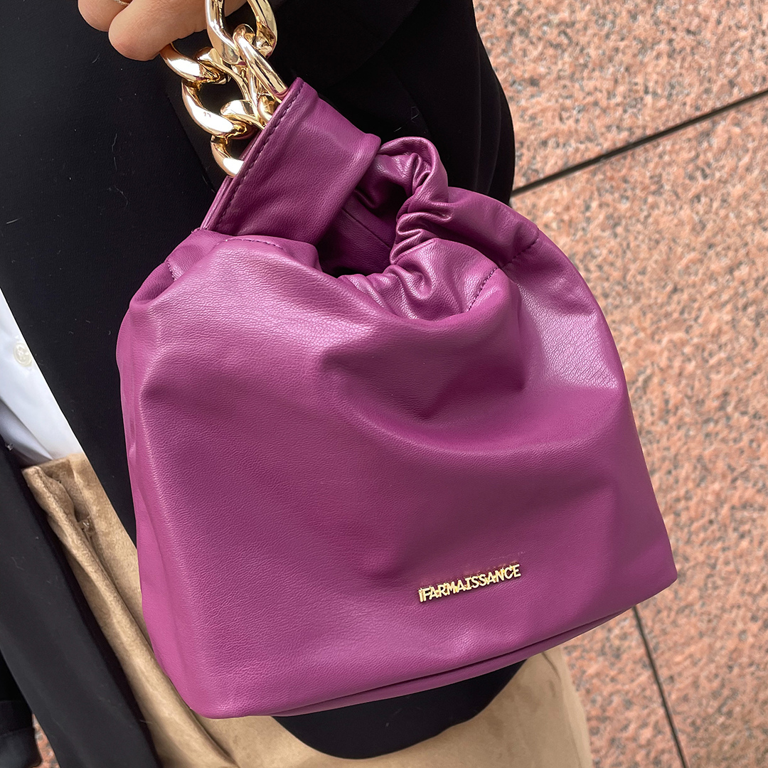 【アップルレザー】ペニー チェーン ハンドバッグ~PENNY CHAIN HANDBAG ワイルドベリー/ WILD BERRY