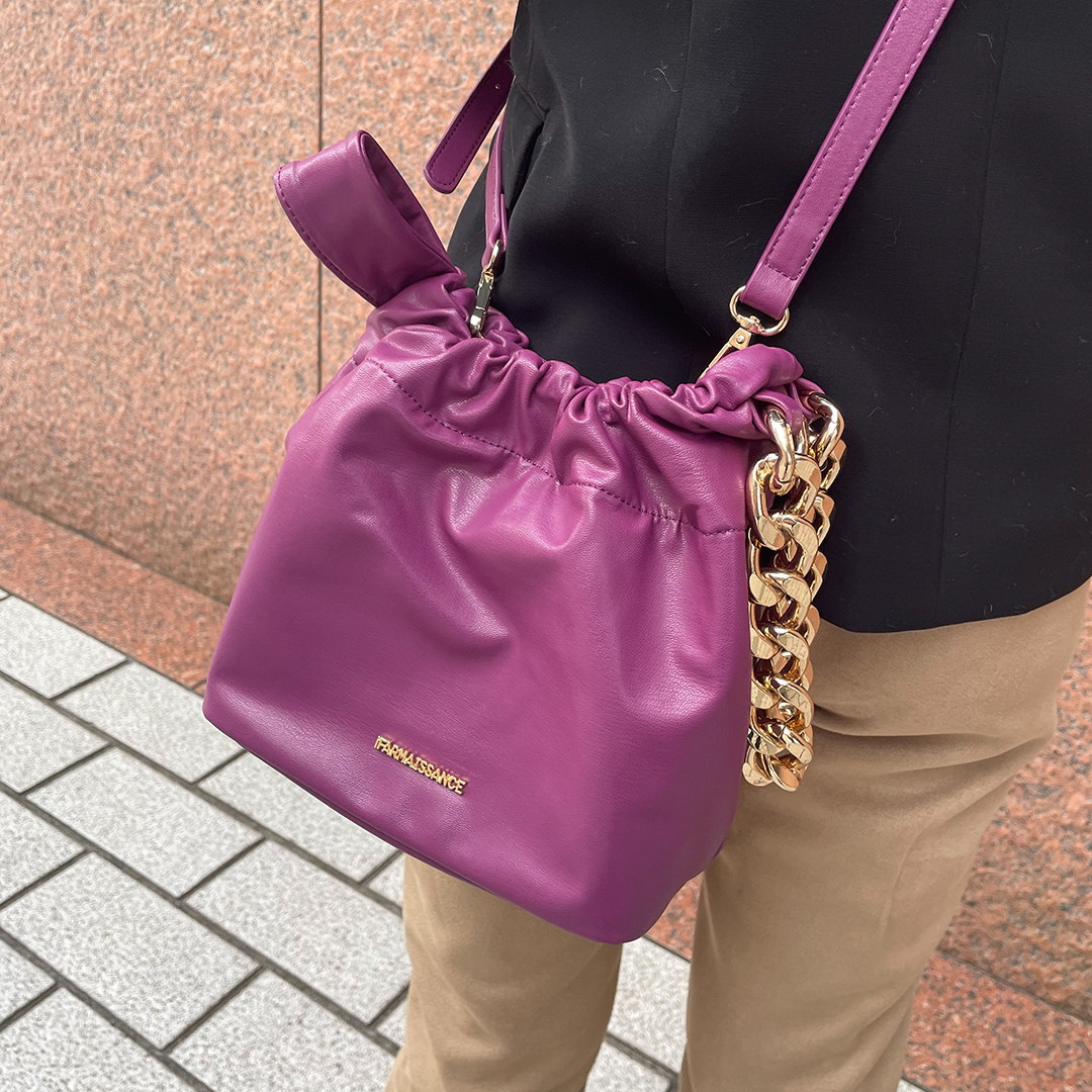 【アップルレザー】ペニー チェーン ハンドバッグ~PENNY CHAIN HANDBAG ワイルドベリー/ WILD BERRY
