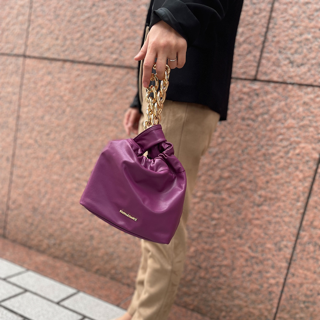 【アップルレザー】ペニー チェーン ハンドバッグ~PENNY CHAIN HANDBAG ワイルドベリー/ WILD BERRY
